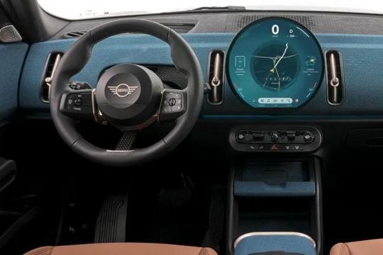 Mini Countryman Inside View