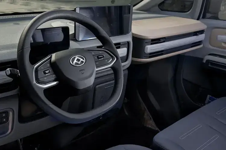 Maxus eDeliver 5 Medium Van