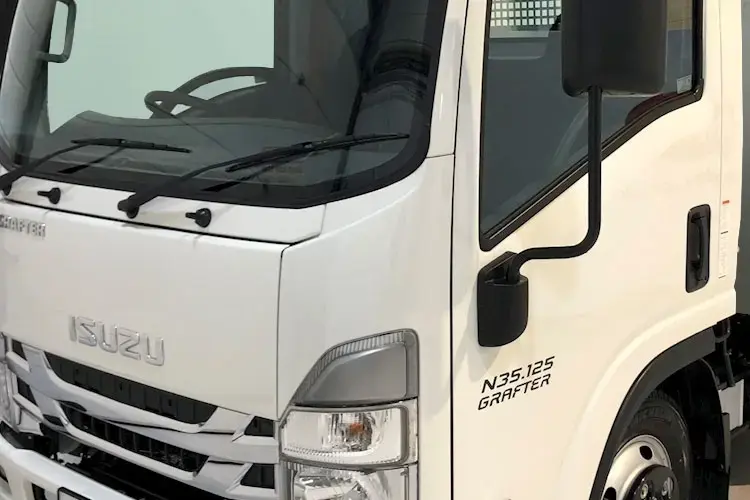 Isuzu Truck N35 Chassis Cab