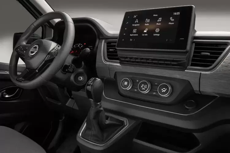 Nissan Primastar Medium Van