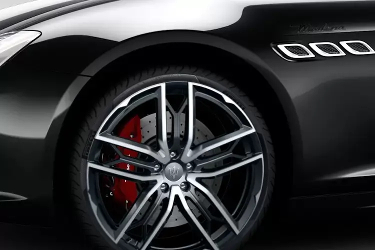Maserati Quattroporte Saloon