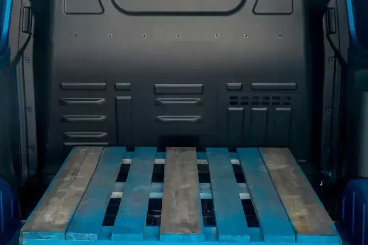 Ford Transit Courier Small Van